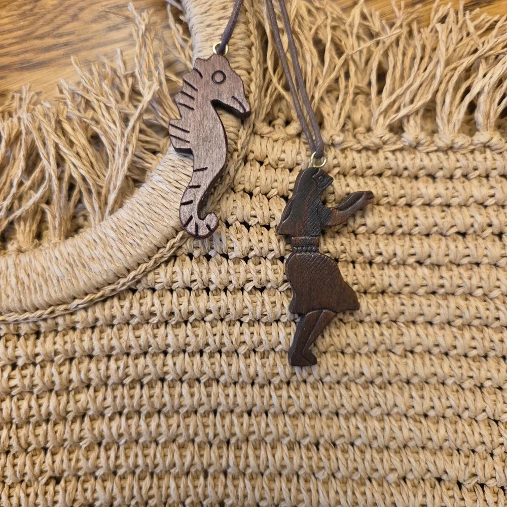 2pc Liz Claiborne Woven Straw Tote Bag Pineapple Fringed Beach Resort Coin Purse